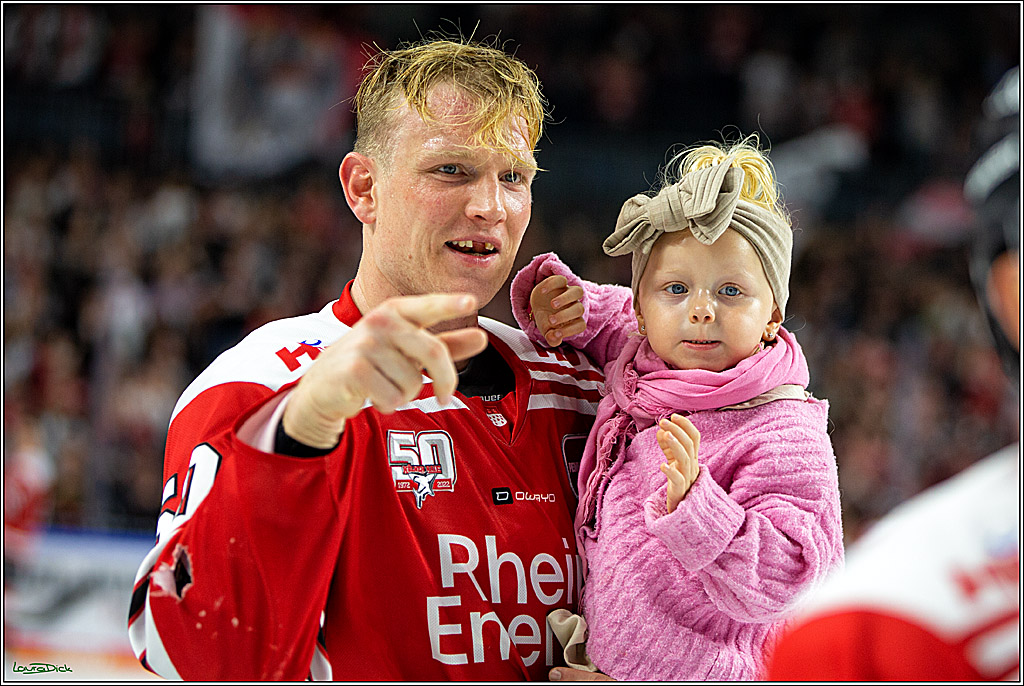 PENNY DEL; Koelner Haie- Straubing Tigers; Koeln, 09.10.2022